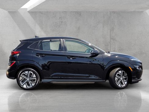 Used 2023 Hyundai Kona SEL FWD image 4