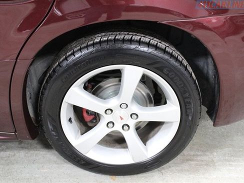 Used 2005 Pontiac Bonneville GXP image 26