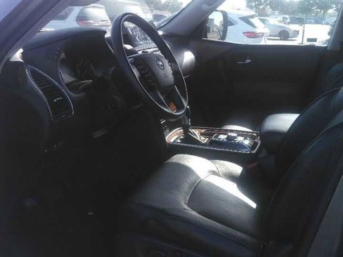 Used 2024 Nissan Armada SL w/ Captain's Chairs Package RWD image 3