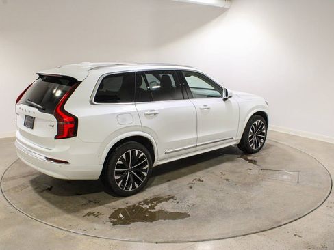 Used 2025 Volvo XC90 B6 Plus image 5