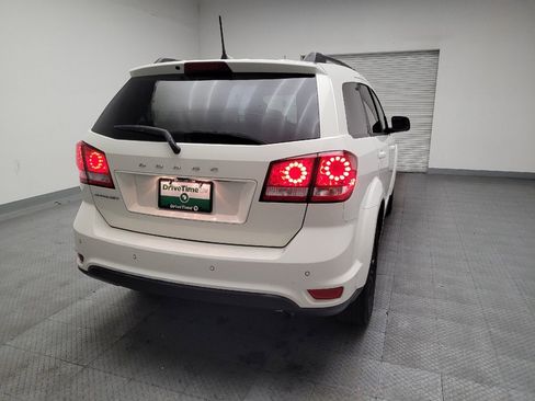 Used 2019 Dodge Journey SE image 7