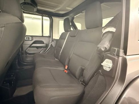 Used 2020 Jeep Wrangler Unlimited Sahara AWD/4WD image 13