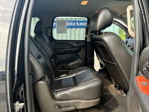 Used 2014 Chevrolet Suburban LT AWD/4WD image 29