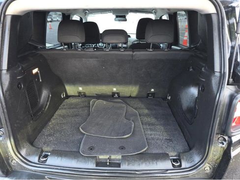 Used 2018 Jeep Renegade Latitude image 17