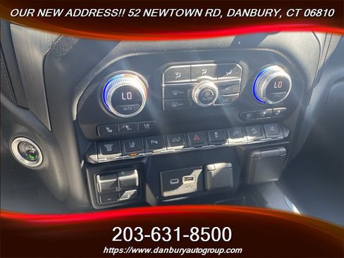 Used 2021 GMC Sierra 2500 Denali w/ Denali Ultimate Package AWD/4WD image 21