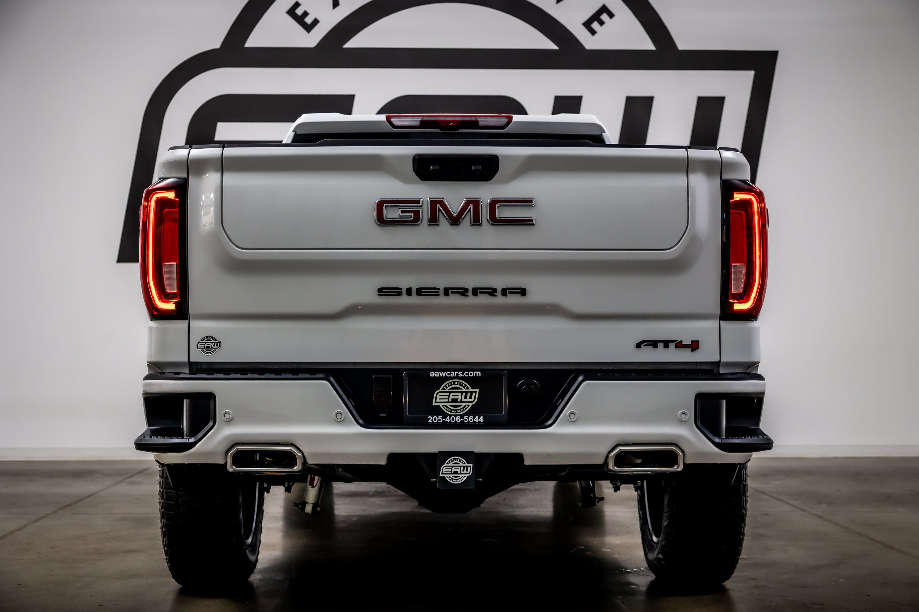 Used 2026 GMC Sierra 1500 AT4 w/ AT4 Premium Package AWD/4WD image 11