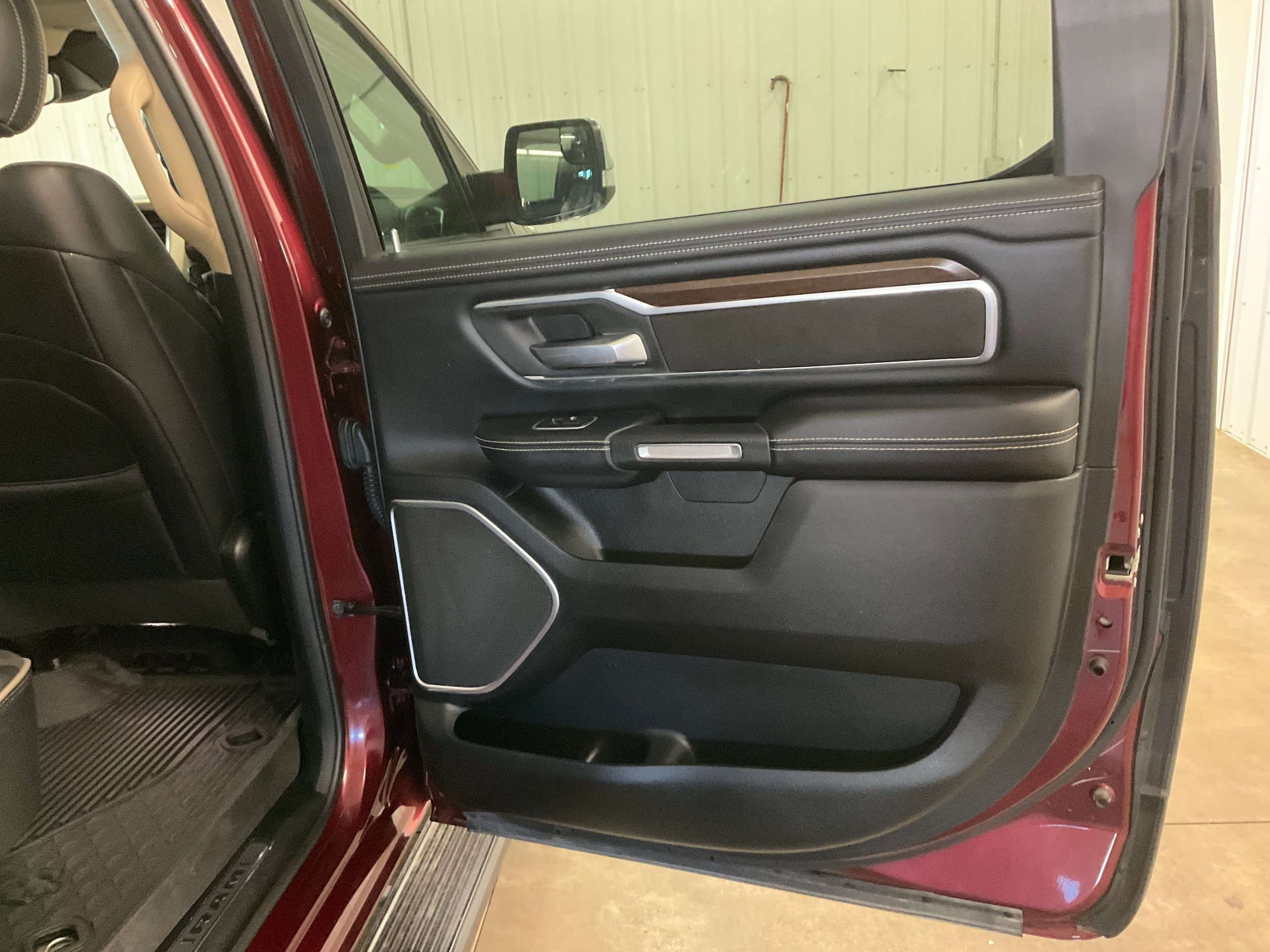 Used 2021 RAM 1500 Laramie AWD/4WD image 26