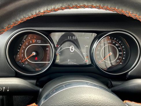 Used 2023 Jeep Gladiator Mojave AWD/4WD image 13