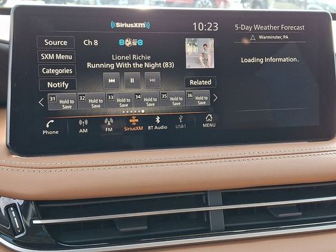 Used 2023 INFINITI QX60 Sensory w/ Vision Package AWD/4WD image 19