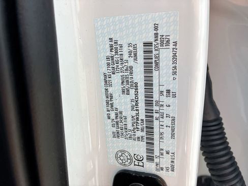 Used 2024 Ford F150 XLT image 32