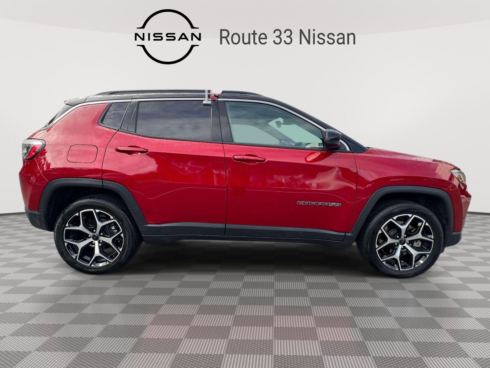 Used 2025 Jeep Compass Limited AWD/4WD image 5