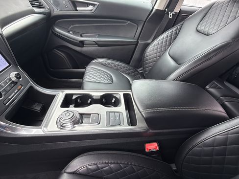 Certified 2024 Ford Edge Titanium AWD/4WD image 30