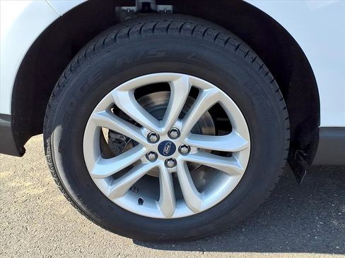 Used 2019 Ford Edge SEL w/ Equipment Group 201A image 12