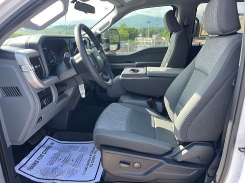 New 2026 Ford F250 XLT w/ FX4 Off-Road Package AWD/4WD image 17