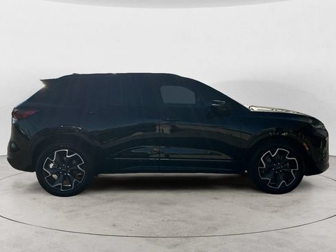 Certified 2022 Chevrolet Blazer RS w/ Enhanced Convenience Package AWD/4WD image 4