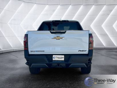 New 2026 Chevrolet Silverado EV LT w/ LPO, Dark Package Plus