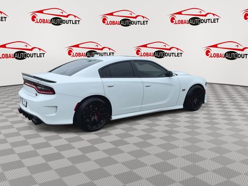 Used 2019 Dodge Charger Scat Pack w/ Plus Group RWD image 8