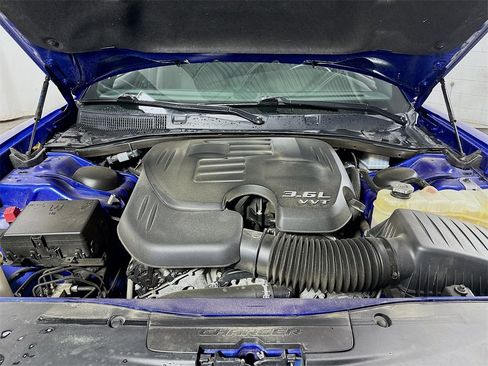 Used 2022 Dodge Charger SXT w/ Blacktop Package image 29