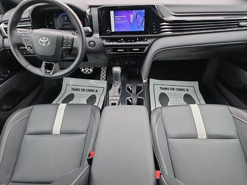 Certified 2025 Toyota Camry SE image 21