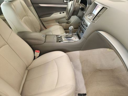 Used 2015 INFINITI Q40 AWD w/ Navigation Package image 14