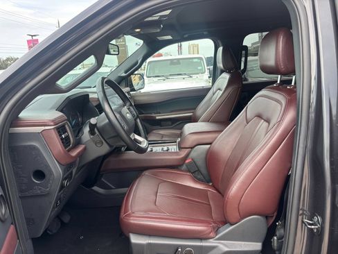 Used 2024 Ford Expedition Limited AWD/4WD image 30