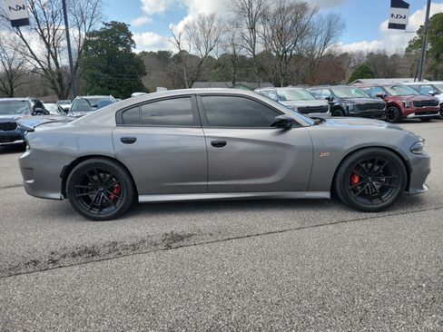 Used 2019 Dodge Charger Scat Pack w/ Daytona Edition Group image 2
