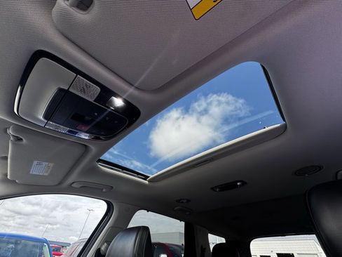 Used 2024 Hyundai Palisade SEL w/ Premium Package image 24