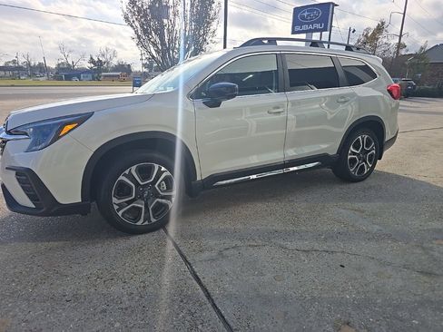 Certified 2025 Subaru Ascent Limited image 6