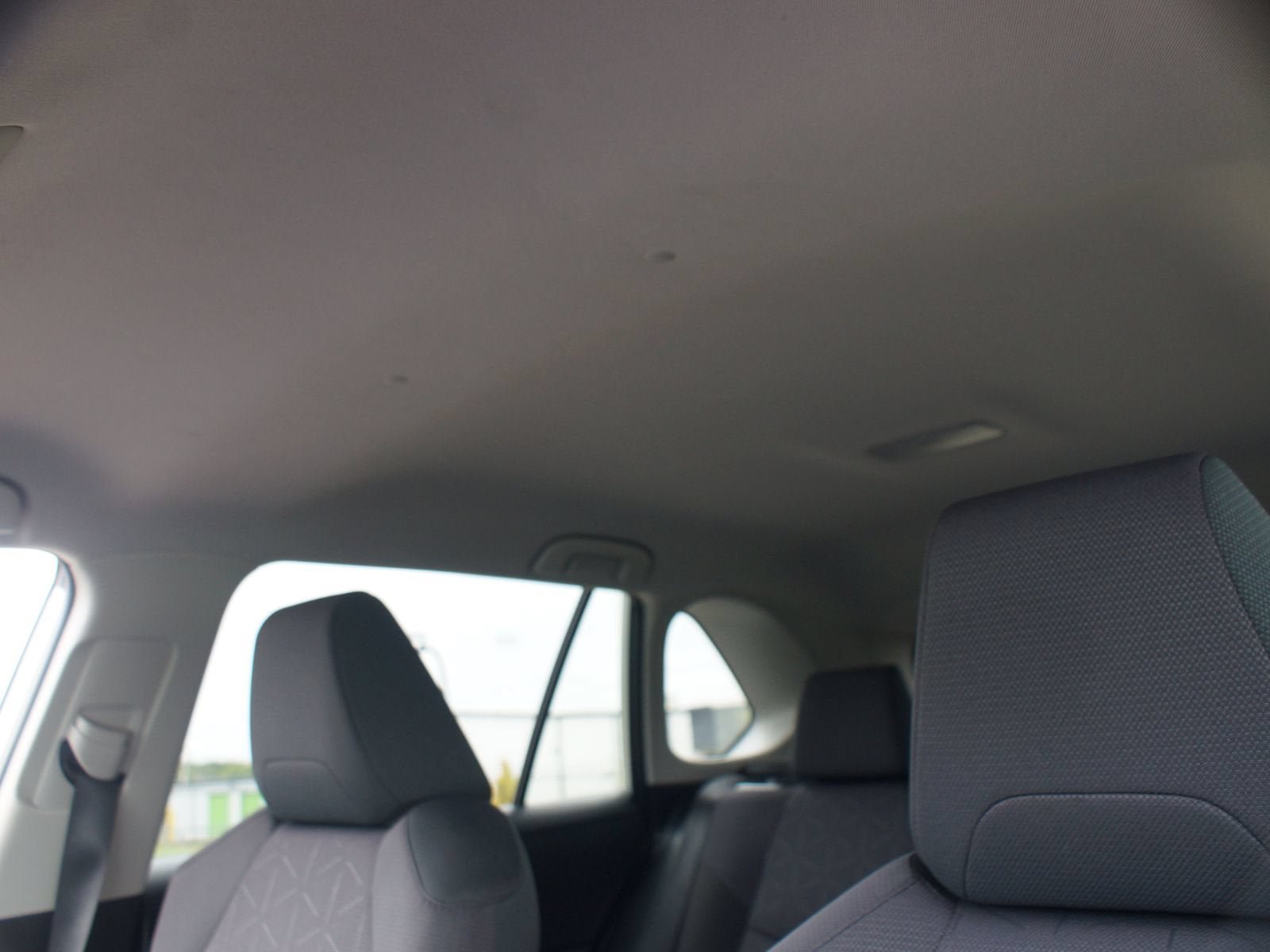 Used 2025 Toyota RAV4 XLE AWD/4WD image 6
