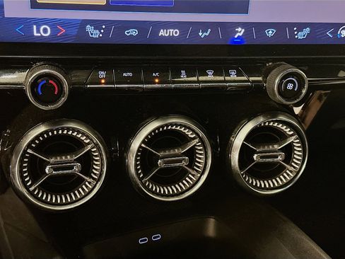 Used 2024 Chevrolet Blazer EV LT image 24