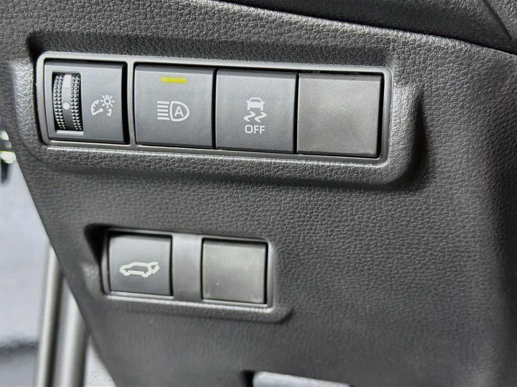 New 2026 Toyota Corolla Cross XLE w/ Convenience Package FWD image 14