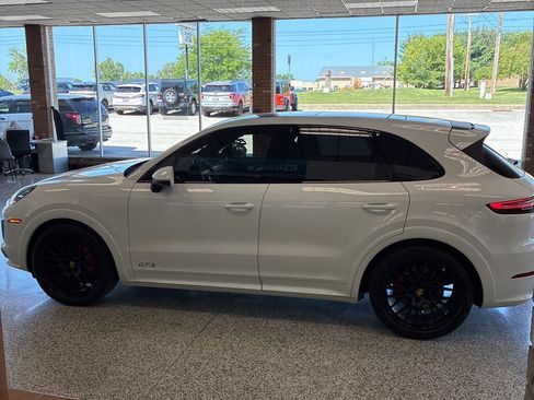 Used 2023 Porsche Cayenne GTS AWD/4WD image 3