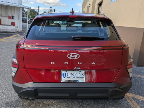 New 2026 Hyundai Kona SE image 6