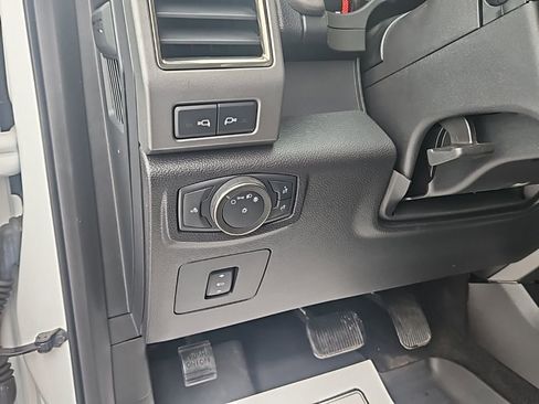 Used 2018 Ford F150 Raptor w/ Equipment Group 801A Mid image 11