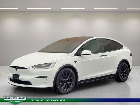 Used 2023 Tesla Model X image 8