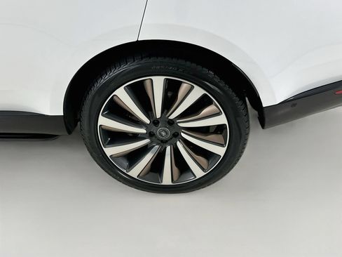 Used 2023 Land Rover Range Rover SV AWD/4WD image 35