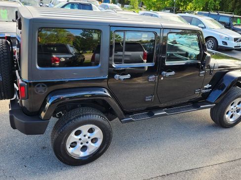 Used 2014 Jeep Wrangler Unlimited Sport AWD/4WD image 17