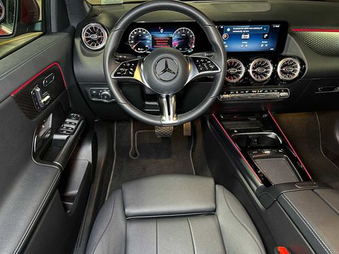 Certified 2025 Mercedes-Benz GLA 250 4MATIC image 38