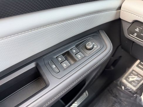 Certified 2024 Volkswagen Atlas Cross Sport SEL R-Line image 12