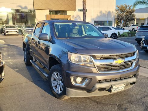 Used 2016 Chevrolet Colorado LT w/ LT Convenience Package RWD image 3