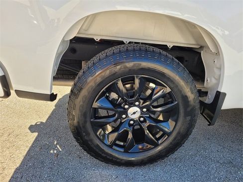 Used 2023 Chevrolet Silverado 1500 RST w/ Z71 Off-Road Package image 21
