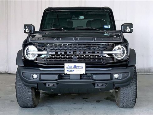 Used 2022 Ford Bronco Wildtrak image 3