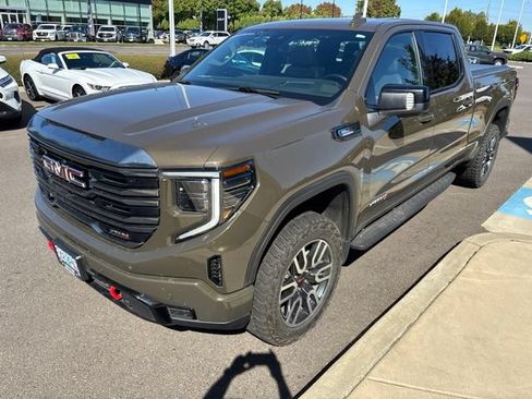 Used 2024 GMC Sierra 1500 AT4 w/ Technology Package AWD/4WD image 5