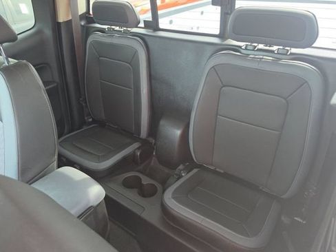 Used 2016 Chevrolet Colorado Z71 AWD/4WD image 10