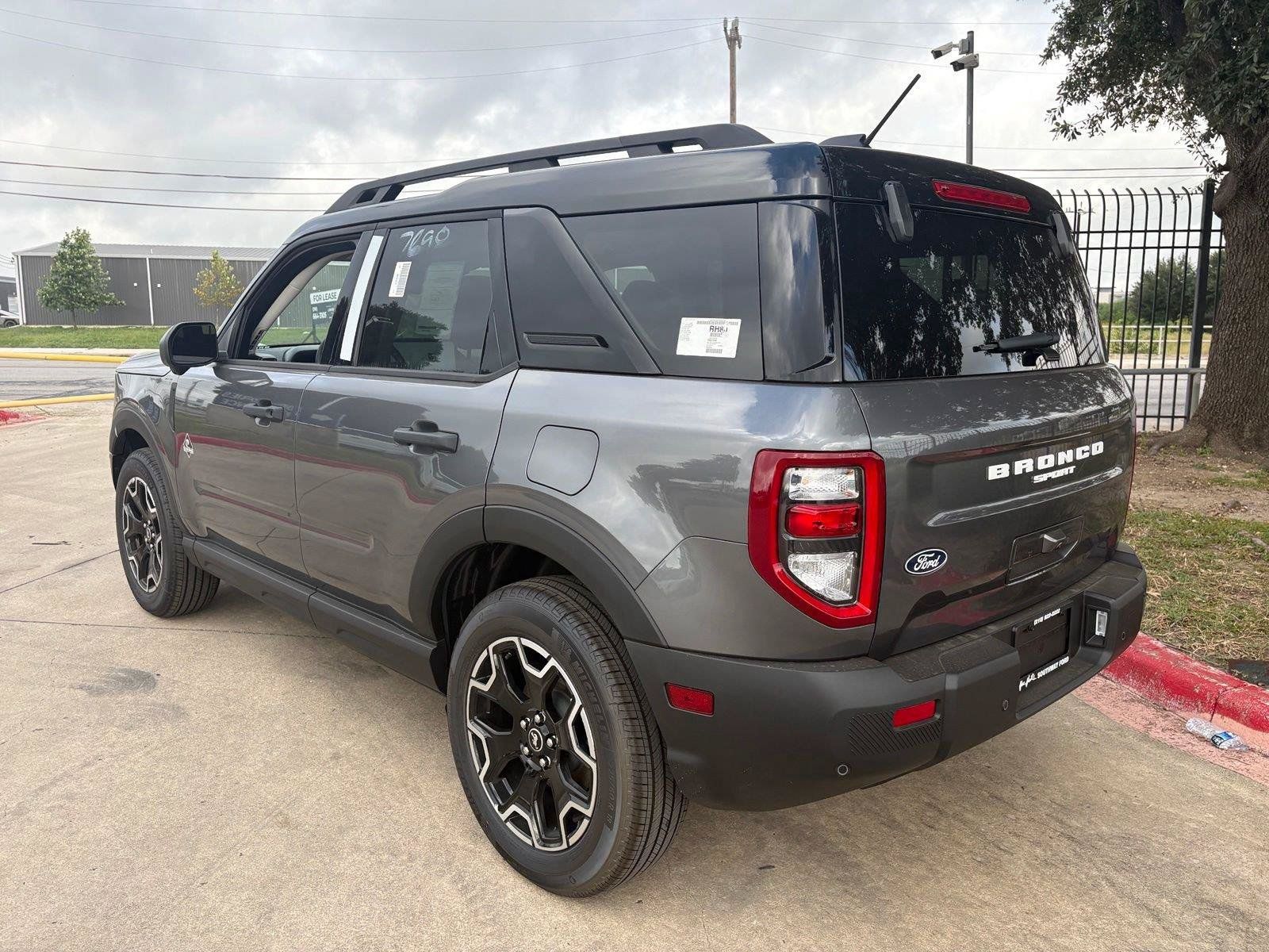 New 2026 Ford Bronco Sport Outer Banks w/ Outer Banks Tech Package+ AWD/4WD image 5