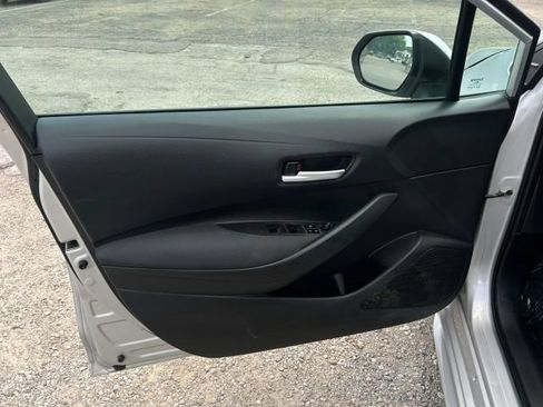 Used 2020 Toyota Corolla LE FWD image 10