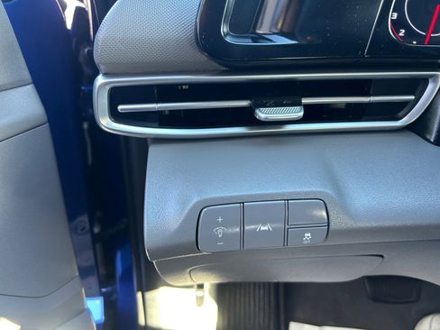 Certified 2022 Hyundai Elantra SEL image 25