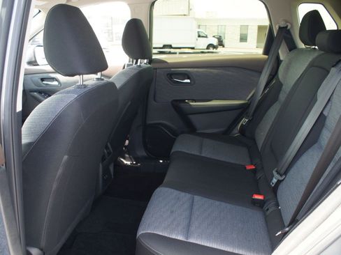 Used 2023 Nissan Rogue SV AWD/4WD image 13