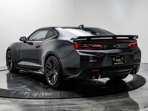 Used 2018 Chevrolet Camaro ZL1 RWD image 8