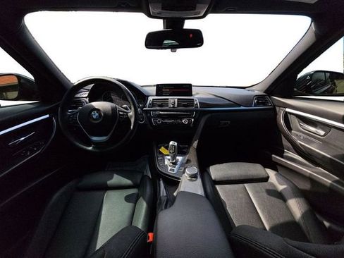 Used 2018 BMW 330e w/ Premium Package RWD image 12